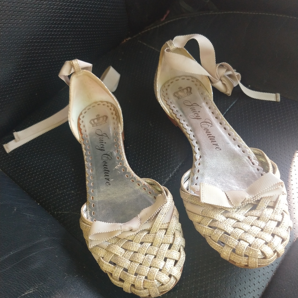 Juicy Couture Women's Gold Espadrille Flats